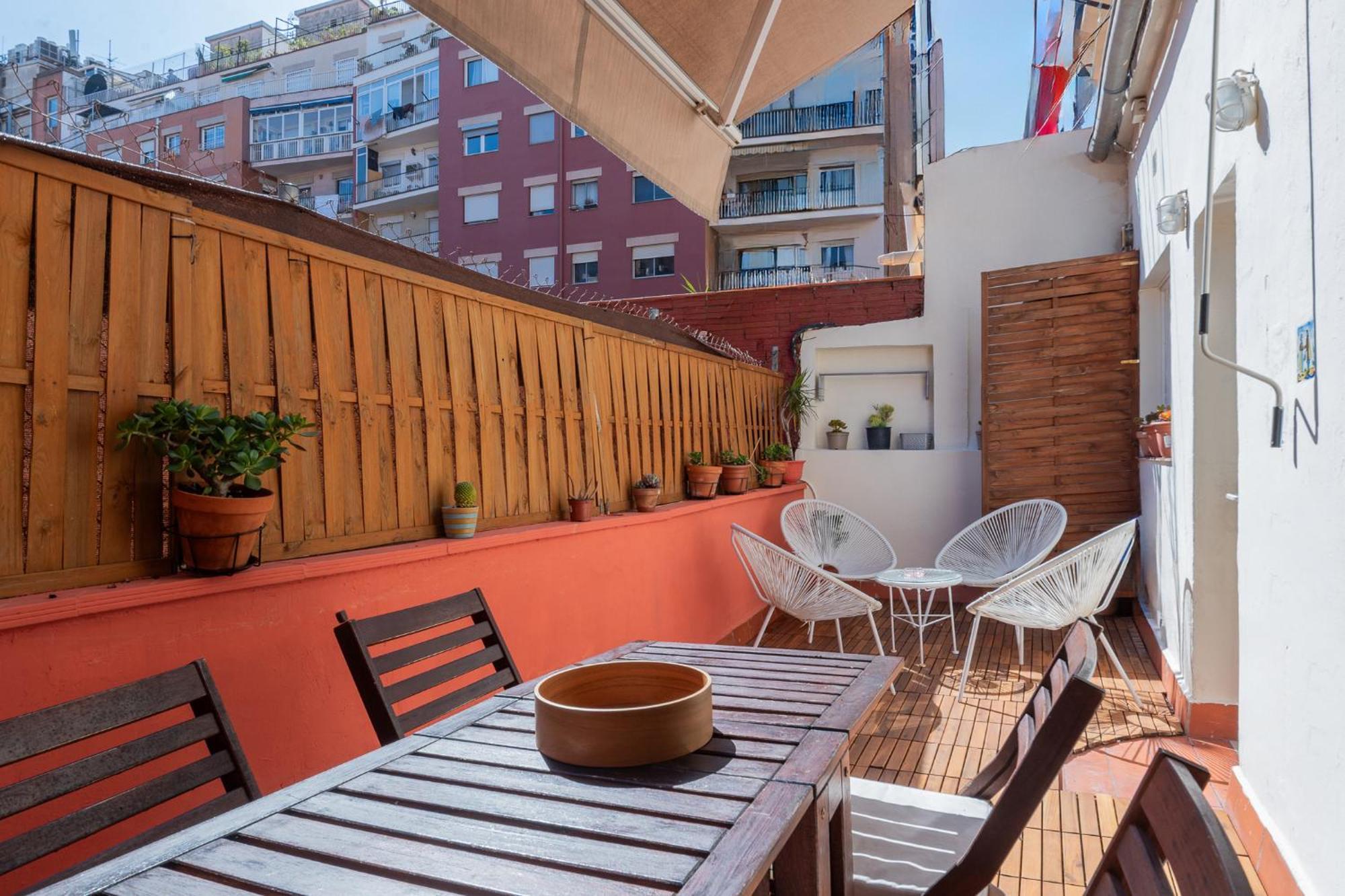 ברצלונה Spacious & Sunny Apt With Terrace In The City Center מראה חיצוני תמונה