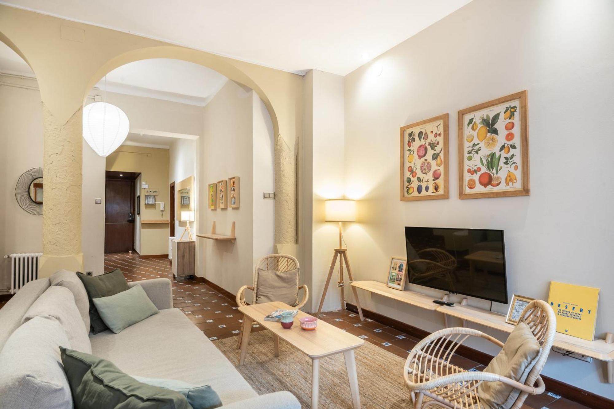ברצלונה Spacious & Sunny Apt With Terrace In The City Center מראה חיצוני תמונה