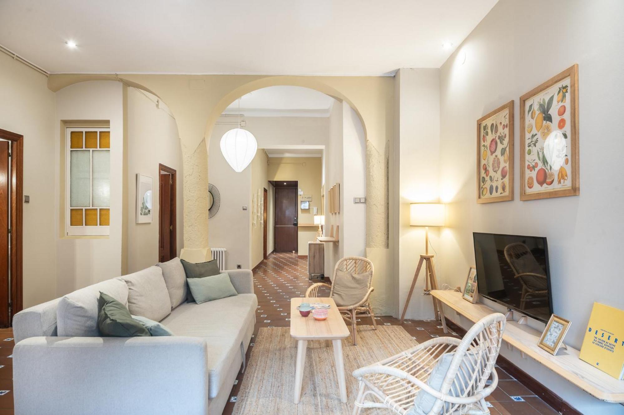 ברצלונה Spacious & Sunny Apt With Terrace In The City Center מראה חיצוני תמונה