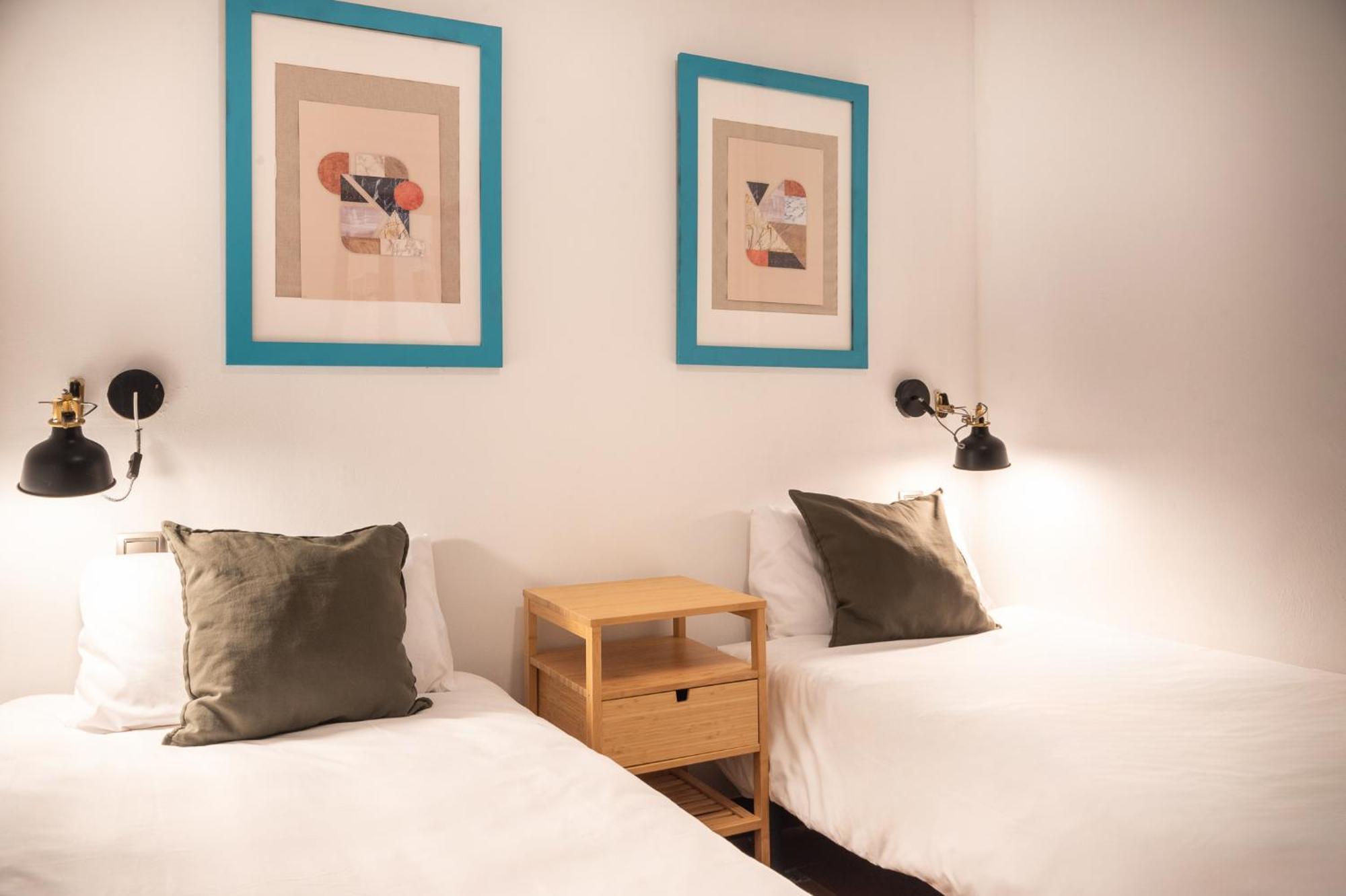 ברצלונה Spacious & Sunny Apt With Terrace In The City Center מראה חיצוני תמונה