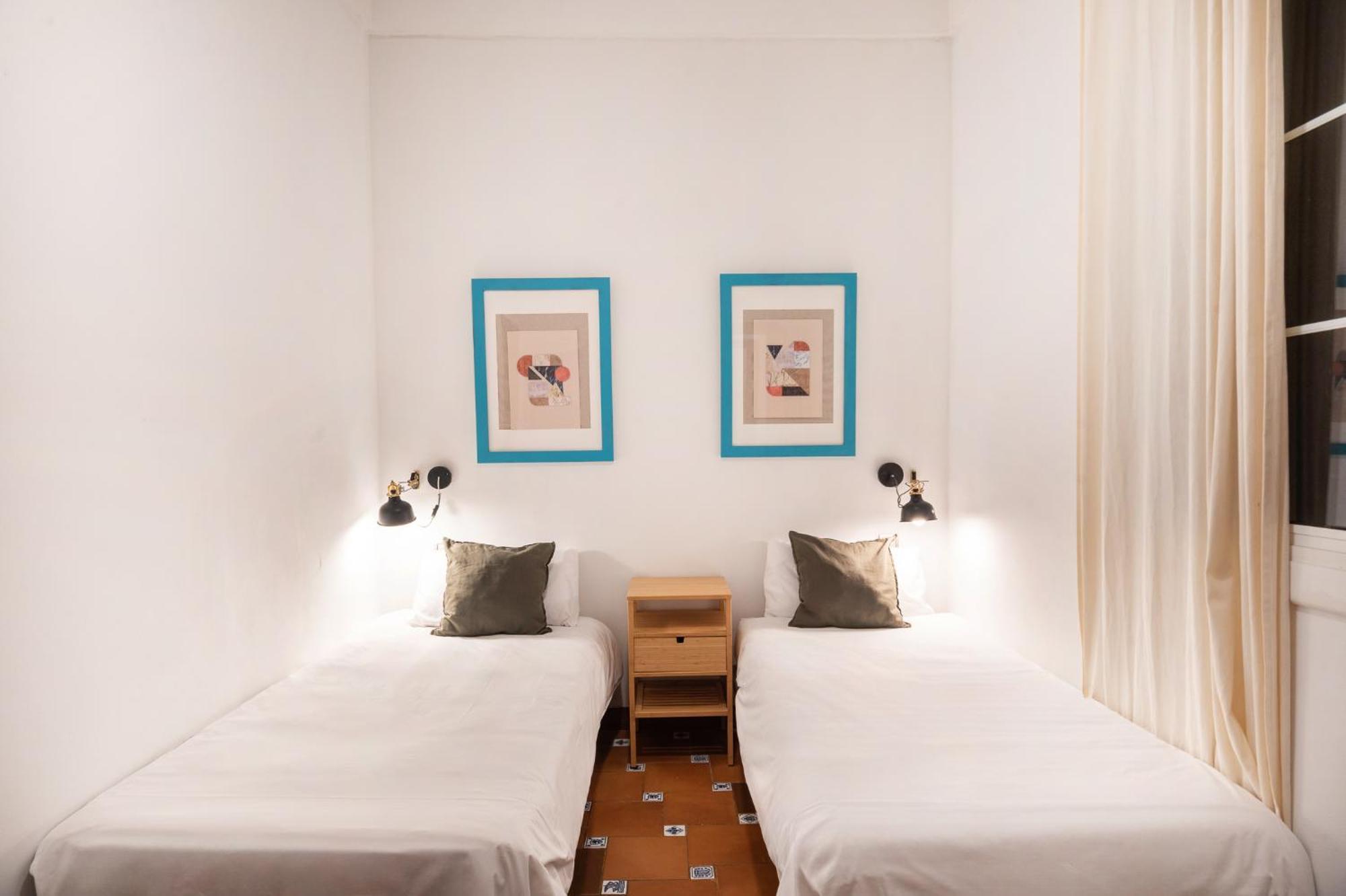 ברצלונה Spacious & Sunny Apt With Terrace In The City Center מראה חיצוני תמונה